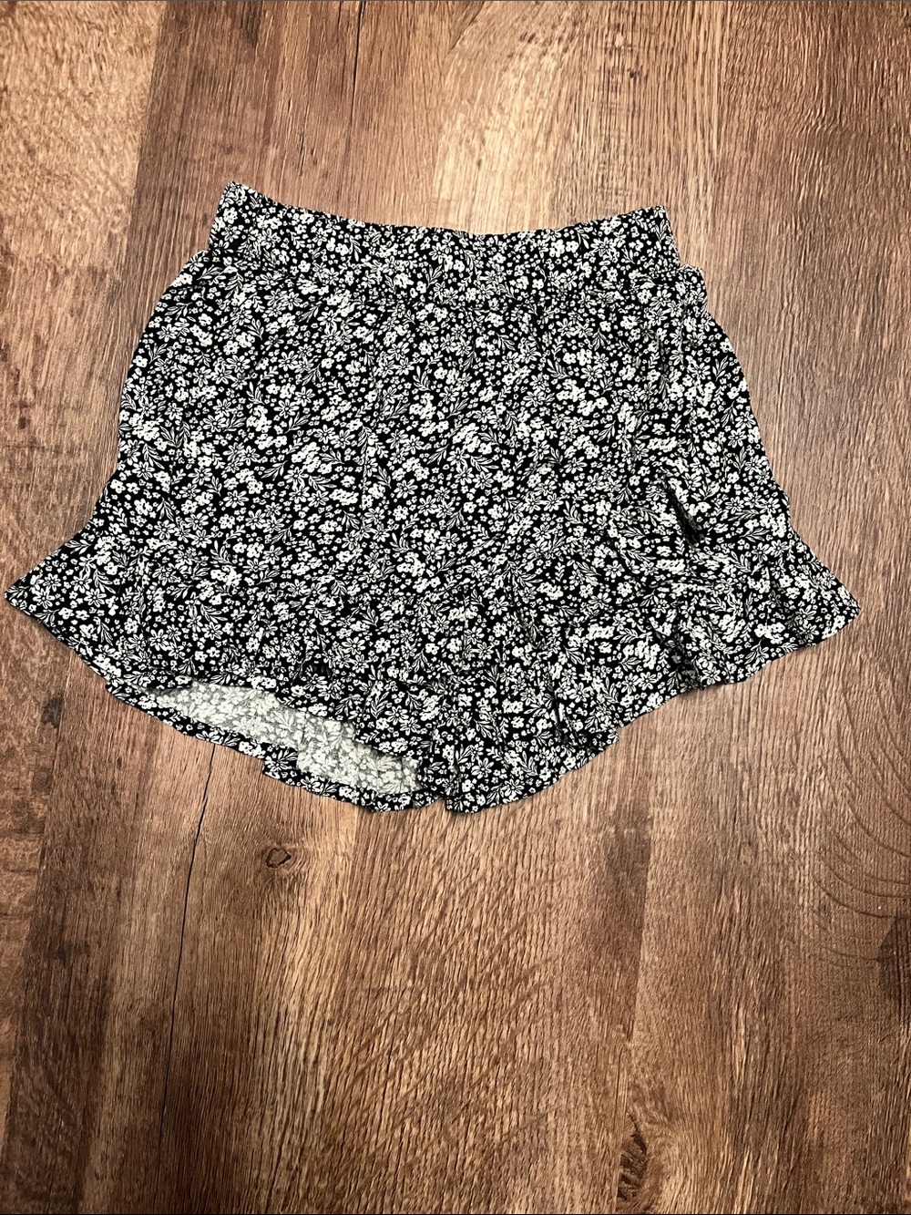 Black and White Floral Skort